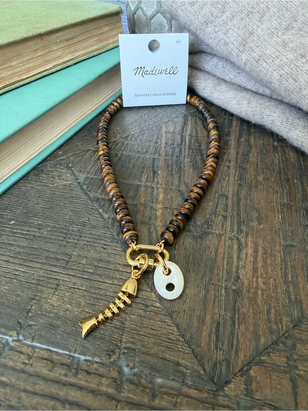 Madewell Semiprecious Stone Necklace Mother of Pearl Mariner Link Fish Charm NWT - Picture 2 of 3